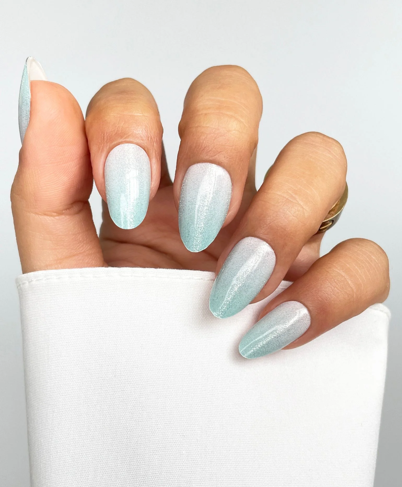 Frozen Glow Gel Wrap - Image 2